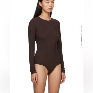MM6 MAISON MARGIELA
SSENSE Exclusive Brown Logo Long Sleeve Bodysuit